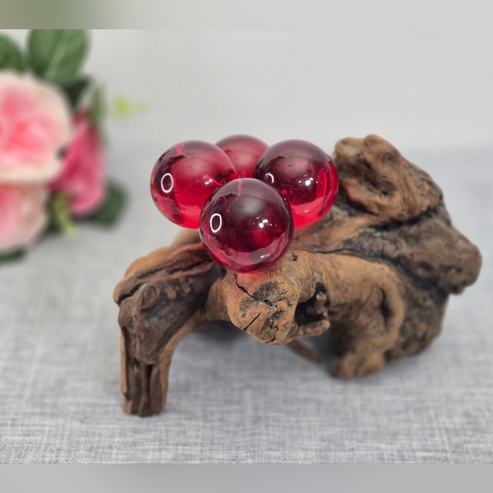 Vintage Acrylic Lucite Grapes Cluster on Burl Drift Wood Boho Retro Decor‎ MCM